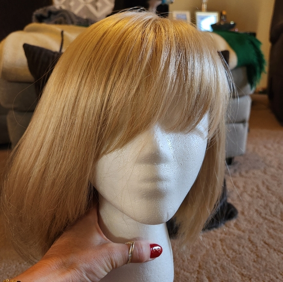WIG - Picture 5 of 5